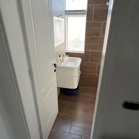 Hafuzi Seaside Apartament